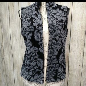 Charter Club Medium Velour Zip Up Vest!